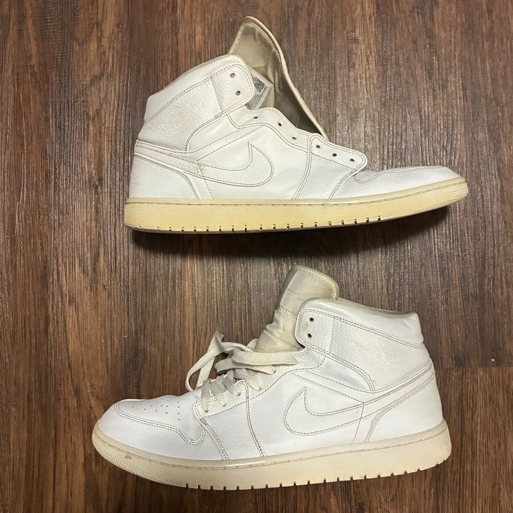 Nike Air Jordan 1 Mid Triple White 554724-130 Sz 13 Restoration or Customs